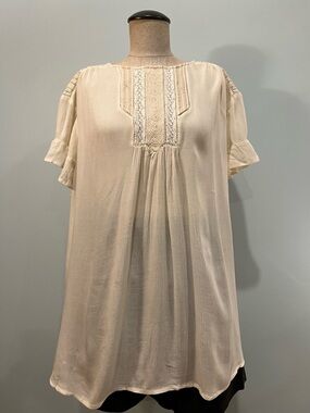 Un Jour Ailleurs Ivory Lace-Detail Peasant Blouse